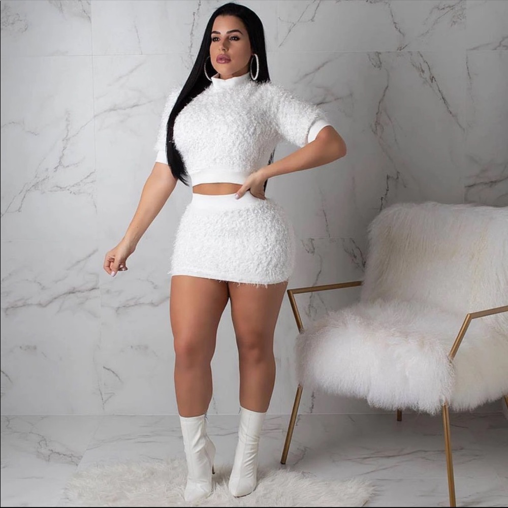 White two piece set skirt and crop top
